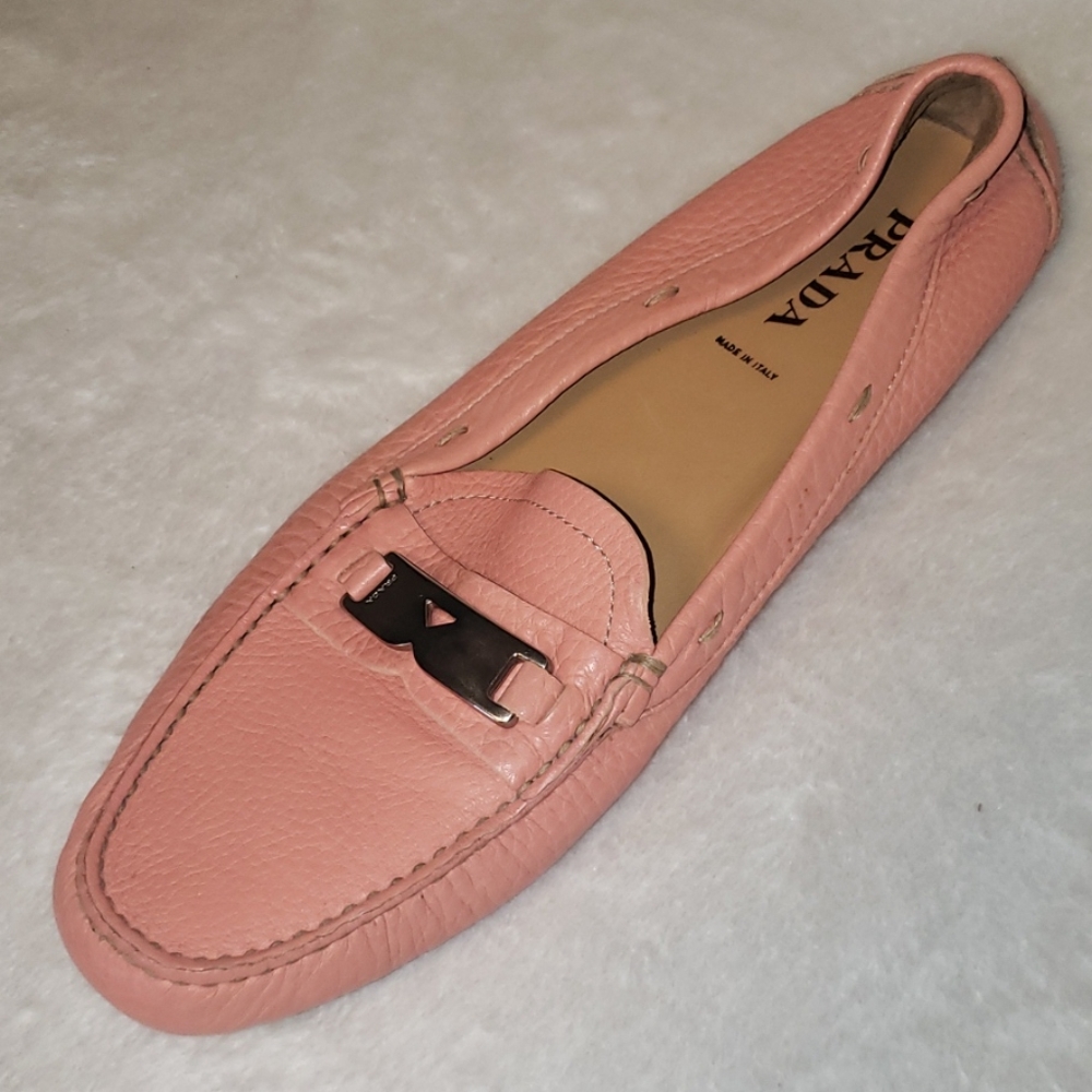 Prada Flats / Loafers Made in Italy Pink